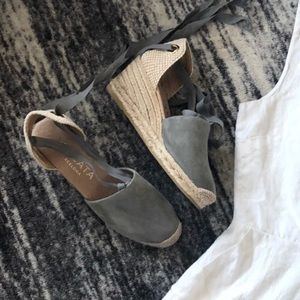Viscata • Espadrille Wedges
